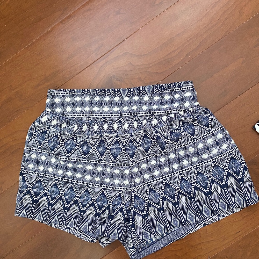 Charlotte Russe tribal print shorts size xs
